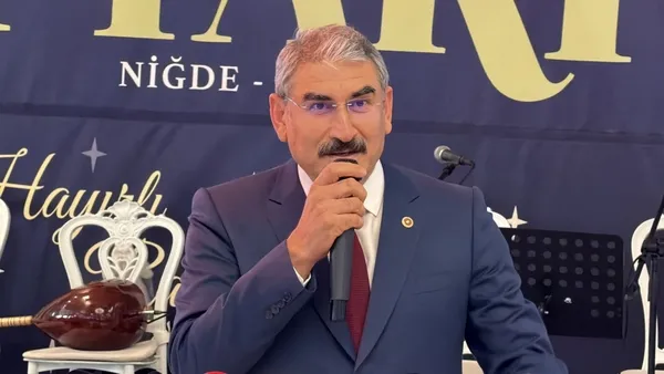 ak-parti-genel-sekreteri-eyyup-kadir-inan-nigdede-vefa-iftarina-katildi-1773001048364.jpg