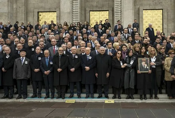 Emekli Büyükelçi Bölükbaşı'na TBMM'de tören düzenlendi! Acılı kızının yürek burkan anlarıı