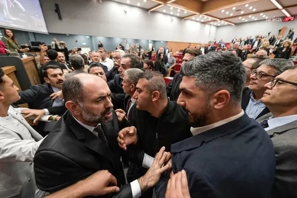 cemil-tugay-belediye-meclisinde-ak-parti-grubuna-soz-vermeden-oturumu-kapatmisti-grup-baskanvekili-yildiz-bask-1776502151917.jpg