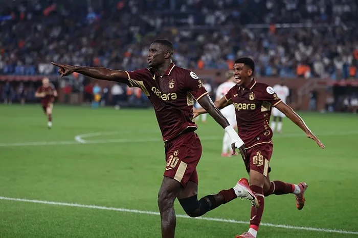 iskender-gunenden-trabzonspor-degerlendirmesi-nokta-atisi-transfer-sart-1756708578334.jpeg