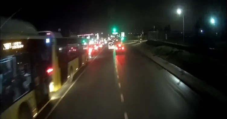 Başakşehir’de 3 İETT otobüsü çarpıştı