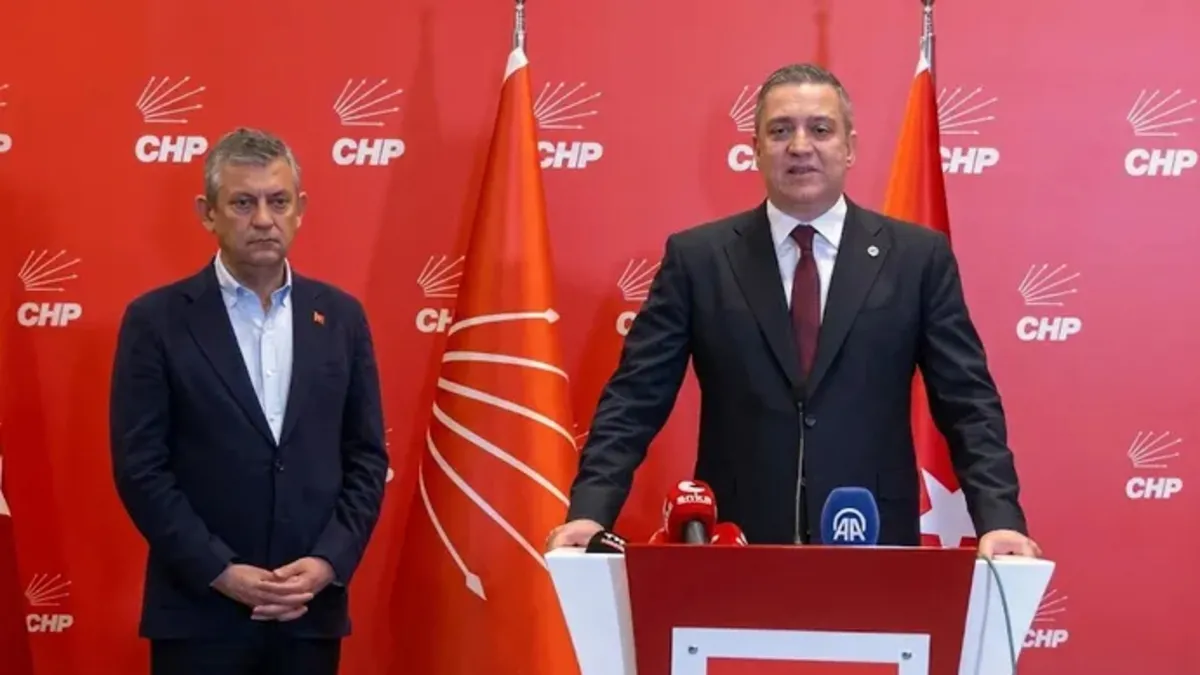 Özgür Özel’i ziyaret eden TBB Başkanı Erinç Sağkan’dan skandal çıkış! Yargıyı hedef aldı, adeta CHP sözcülüğüne soyundu Özgür Özel’i ziyaret eden TBB Başkanı Erinç Sağkan’dan skandal çıkış! Yargıyı hedef aldı, adeta CHP sözcülüğüne soyundu