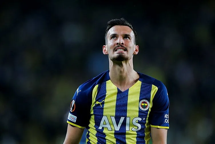 Son dakika: Devre arasında yine transfer savaşı! Süper Lig’in eski golcüsü Galatasaray ve Fenerbahçe’ye mesaj yolladı