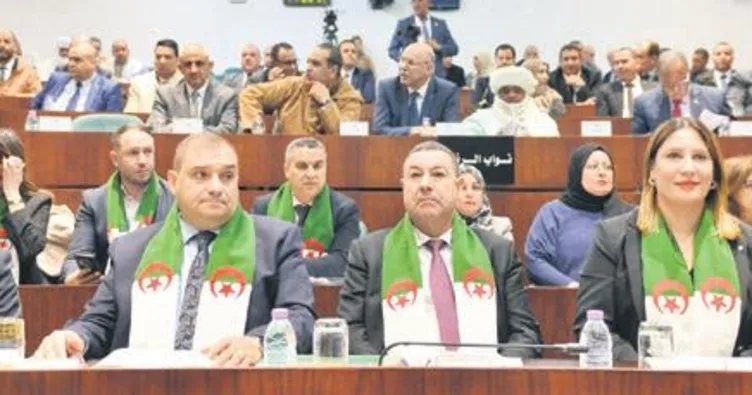 Cezayir’den Fransa karşıtı tarihi karar