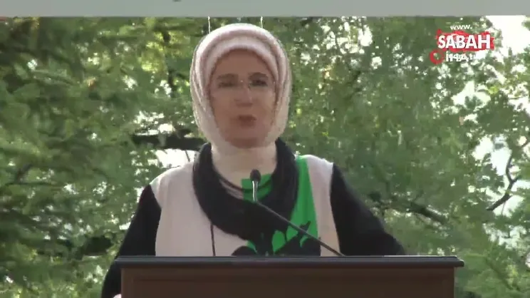 Emine Erdoğan: Nerede insan, kadın ve çocuk hakları ihlal ediliyorsa kalbimiz orada atmalıdır | Video