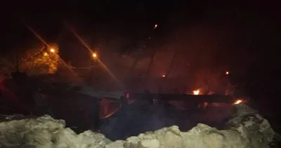 Sivas’ta köyde yangın: 4 samanlık, 2 ahır küle döndü