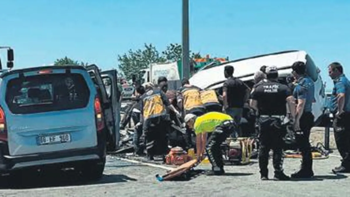 Ters Yön Faciası: 2 Ölü, 3 Yaralı