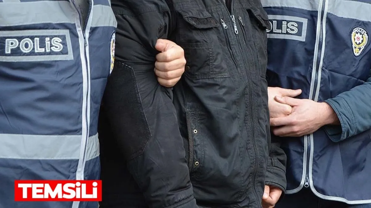 Başkan Erdoğan’ı protesto eden 9 kişi tutuklandı Başkan Erdoğan’ı protesto eden 9 kişi tutuklandı