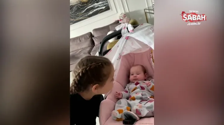 Ümit- Seda Erdim çiftinin kızları Ses ve Ela'nın sevimli halleri | Video