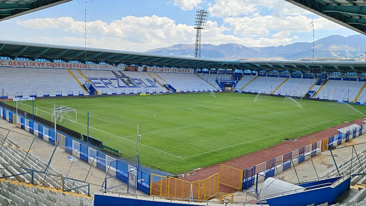 Erzurumspor’un evi yeniden tam kapasite! Galatasaray maçıyla birlikte… Erzurumspor’un evi yeniden tam kapasite! Galatasaray maçıyla birlikte…