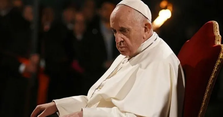 Ülkeyi karıştıran anons: Papa öldü...