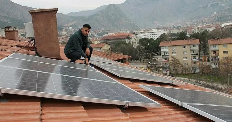 Güneş enerjisi ile evinin elektrik ihtiyacını karşılıyor