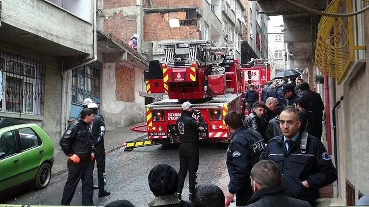 Esenler’de yangın: 2 kişi yaşamını yitirdi
