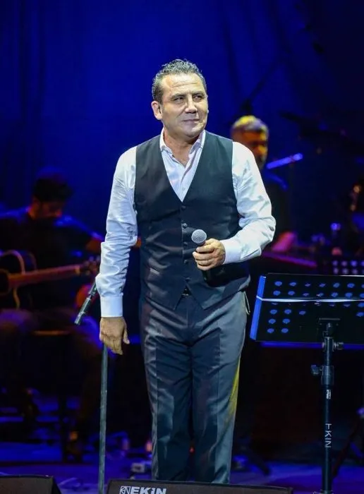 Ünlü şarkıcı Ferhat Göçer’den samimi açıklamalar: Geriye dönüp baktığımda...