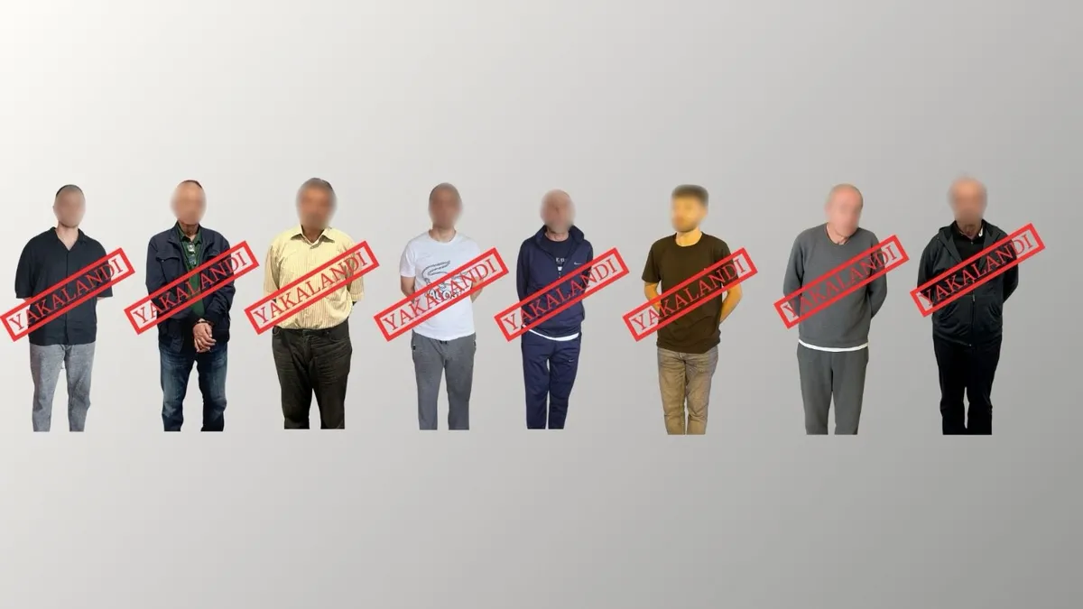 Bakan Yerlikaya: Kırmızı bültenle aradığımız 6 suçluyu ülkemize getirdik.