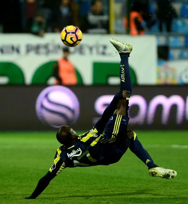 Fenerbahçe Sow şoku! 3 maç yok!