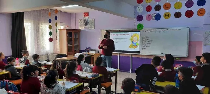 Sarıgöl’deki okullarda ’Türkiye bağımlılıkla mücadele eğitim’ kursu açıldı