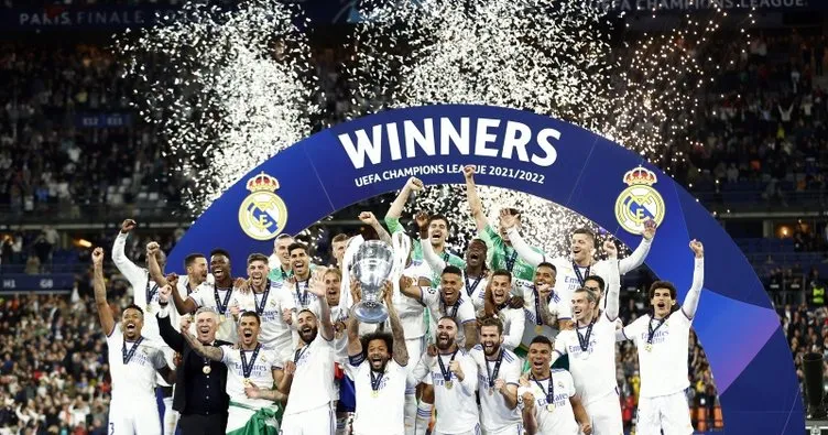 UEFA Şampiyonlar Ligi’nde sezonun en iyi 11’i belli oldu!
