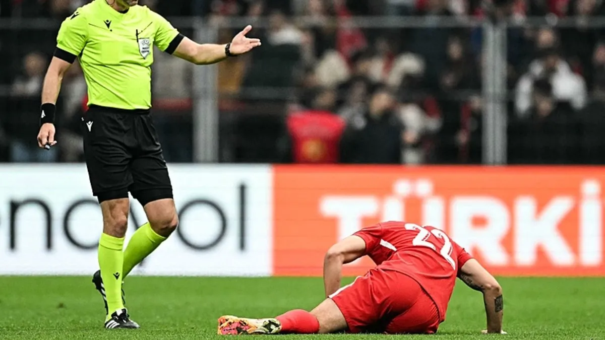 Son dakika haberi: Milli Takım’da Kaan Ayhan sakatlandı! Son dakika haberi: Milli Takım’da Kaan Ayhan sakatlandı!