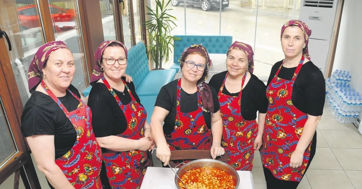Kurduklari Lokanta Ogrencileri Ucretsiz Doyuruyor Bursali Ogrencilerin Manevi Anneleri Pazar Sabah Haberleri