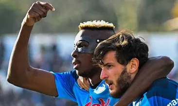 Serie A’da lider Napoli, Spezia’yı ikinci yarıda bulduğu gollerle yendi