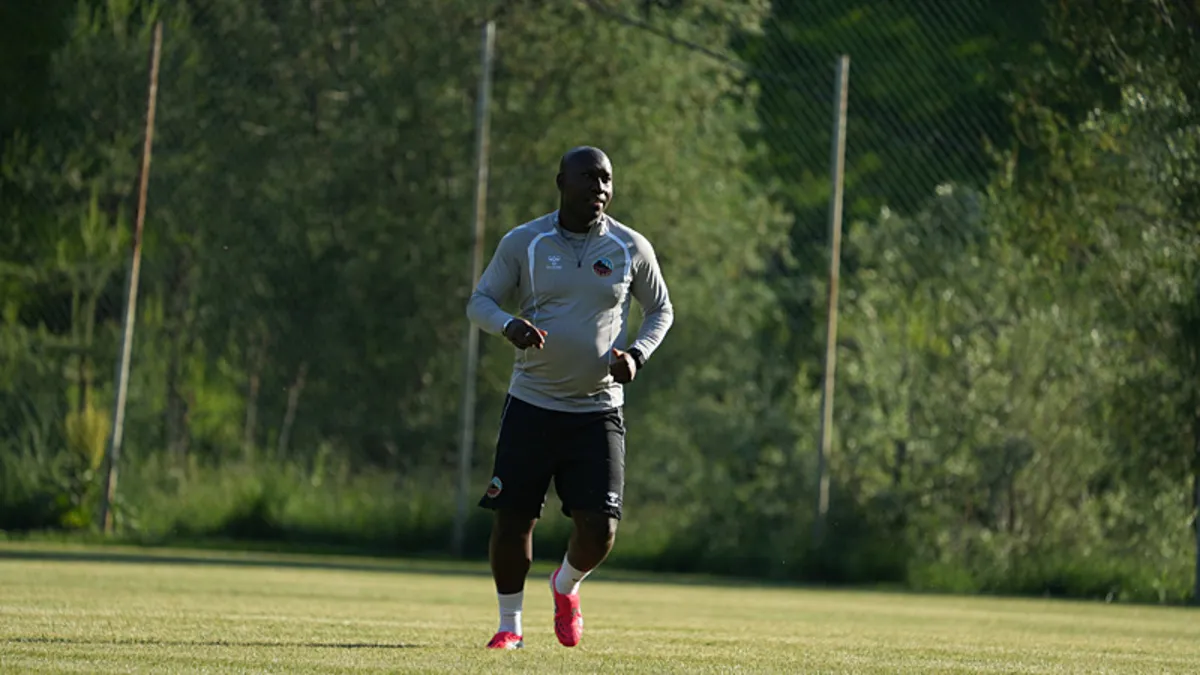 Senegalli golcü Lamine Diarra, Mardin 1969 Spor teknik ekibine katıldı