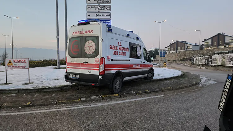 Düzce’de korkutan kaza: Devrilen işçi servisinde 7 kişi yaralandı!