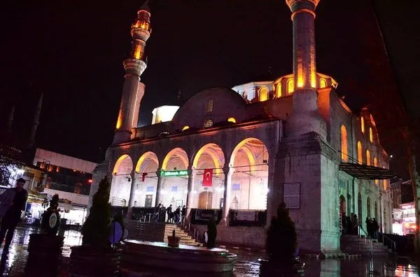 Kandil ne zaman? Regaib Kandilinde neler yapmalı? İşte 2018 kandil tarihleri ve yarın Regaip Kandilinde yapılması gerekenler...