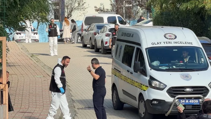 son-dakika-istanbulda-ortaokulda-bicakli-saldiri-6-ogrenci-yaralandi-1791271738423.jpg