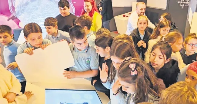 ‘Bilim TIR’ında beyin fırtınası yaptılar