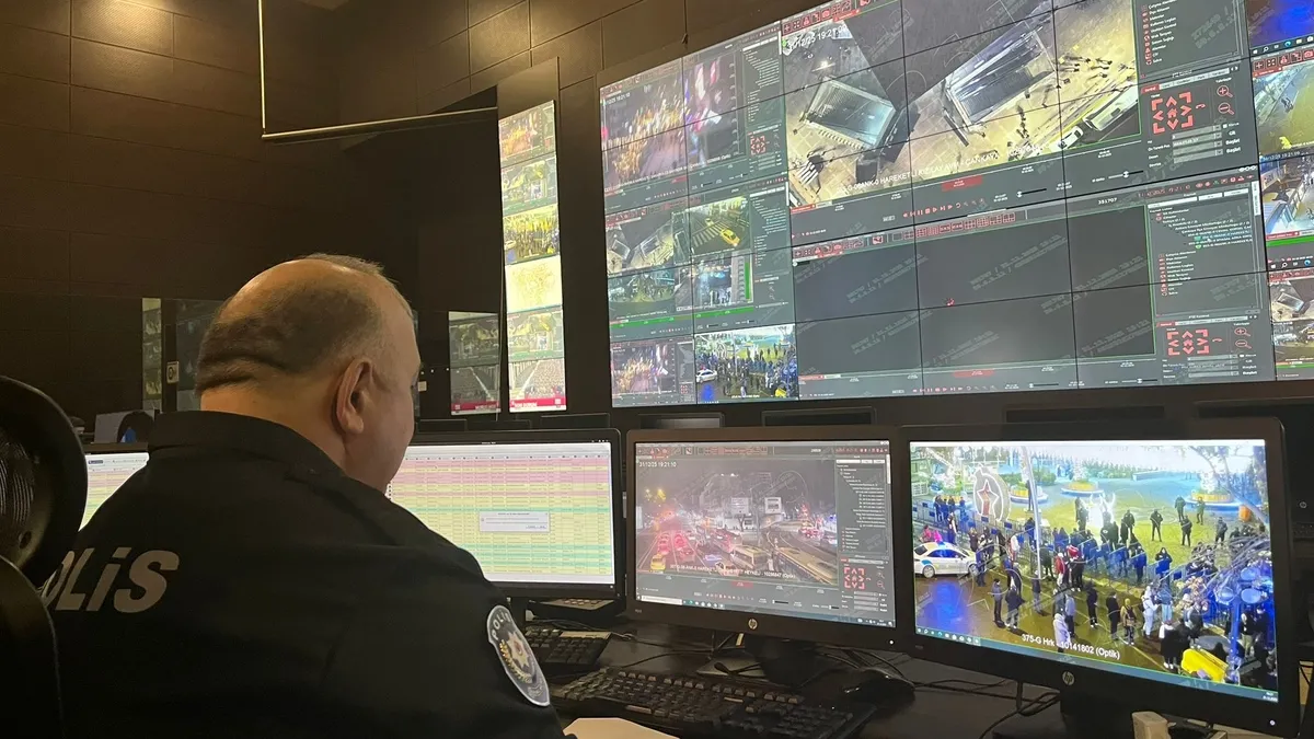 Ankara’da yılbaşı alarmı! 19 bin 142 polis görevde Ankara’da yılbaşı alarmı! 19 bin 142 polis görevde