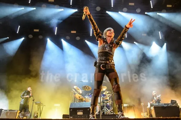 Cranberries'in solisti Dolores O'Riordan yaşamını yitirdi