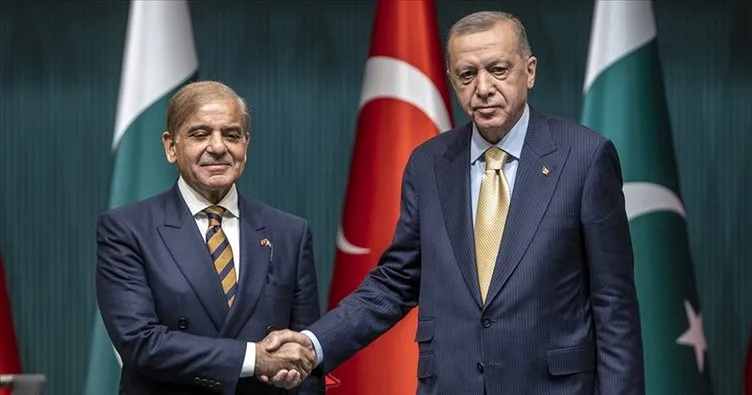 Başkan Erdoğan’dan Pakistan Başbakanı’na geçmiş olsun telefonu