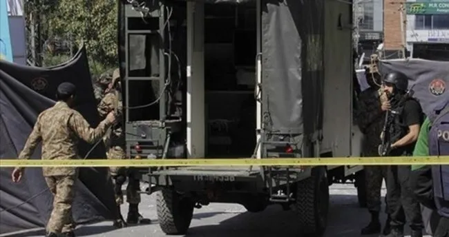 Pakistan'da pazar yerinde patlama