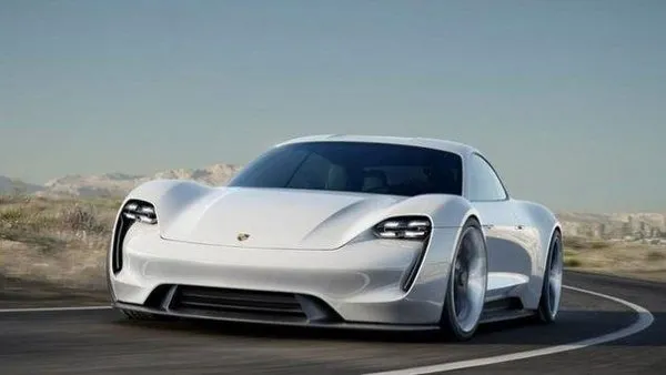 Anahtarıyla Ferrari alınıyor fiyatını siz düşünün!