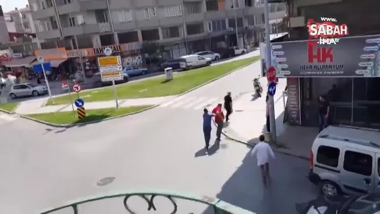 Sakarya'da şehir merkezinde satırlı dehşet | Video