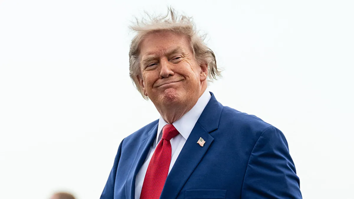 SON DAKİKA| Trump’tan Umman’a 'bombalarım' tehdidi: İsrail’i 'Gazze’ye saldırmayın' diyerek uyardı! haber görseli