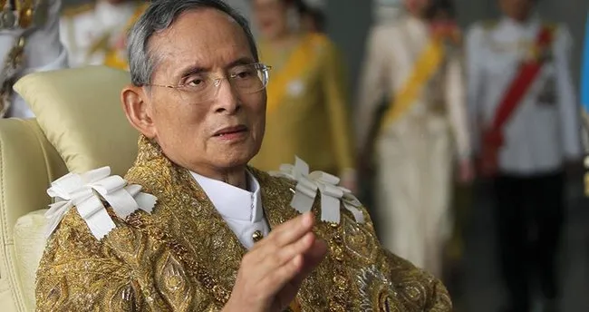 Tayland Kralı Adulyadej hayatını kaybetti