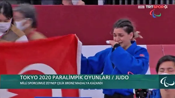Milli Judocu Zeynep Çelik'in Türk Bayrağı ile zafer turu kamerada! TOKYO 2020 Paralimpik Oyunları'nda sevinç gözyaşları...