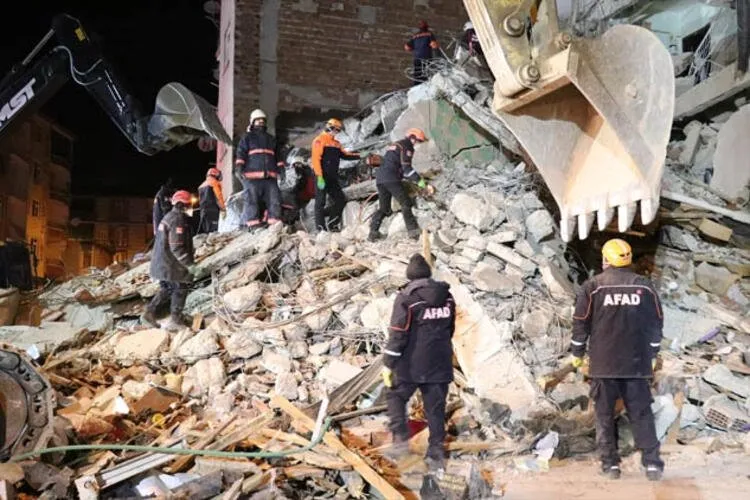 Elazığ’daki depremzedelerin yerleşeceği evler belli oldu!