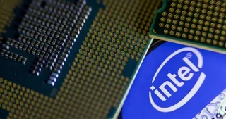 Intel’in geliri ilk çeyrekte arttı