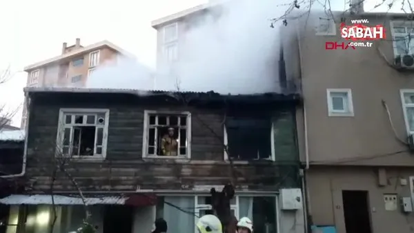 Son Dakika: İstanbul Kartal'da 2 katlı ahşap binada yangın | Video
