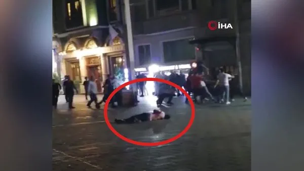 Taksim’de korkunç cinayet kamerada: Kavgada kalbinden bıçaklanarak öldürüldü! | Video