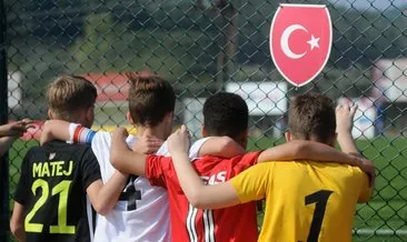 Gülümseyen ayaklar ve bir futbol festivali: İzmir U12 Cup