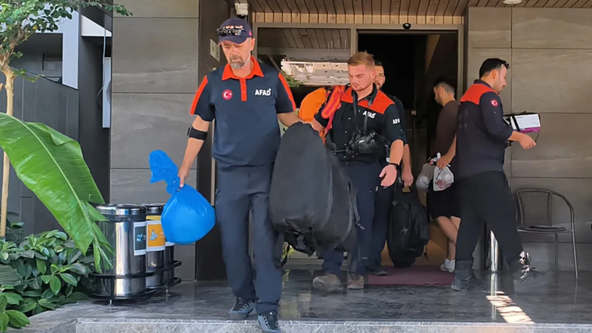 Otel odasında ölü bulundu: Bulunan maddeler ekipleri alarma geçirdi! Otel odasında ölü bulundu: Bulunan maddeler ekipleri alarma geçirdi!