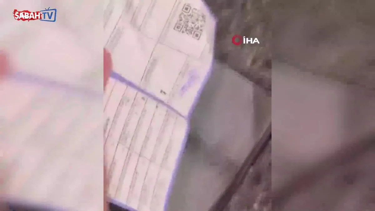 İzmir’de otomobil takla attı: 1 ölü, 1 yaralı | Video videosunu izle İzmir’de otomobil takla attı: 1 ölü, 1 yaralı | Video videosunu izle