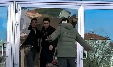 İstanbul - Avcılar'da maç sonrası kavga: Stadyumun cam kapısını kırdılar #istanbul