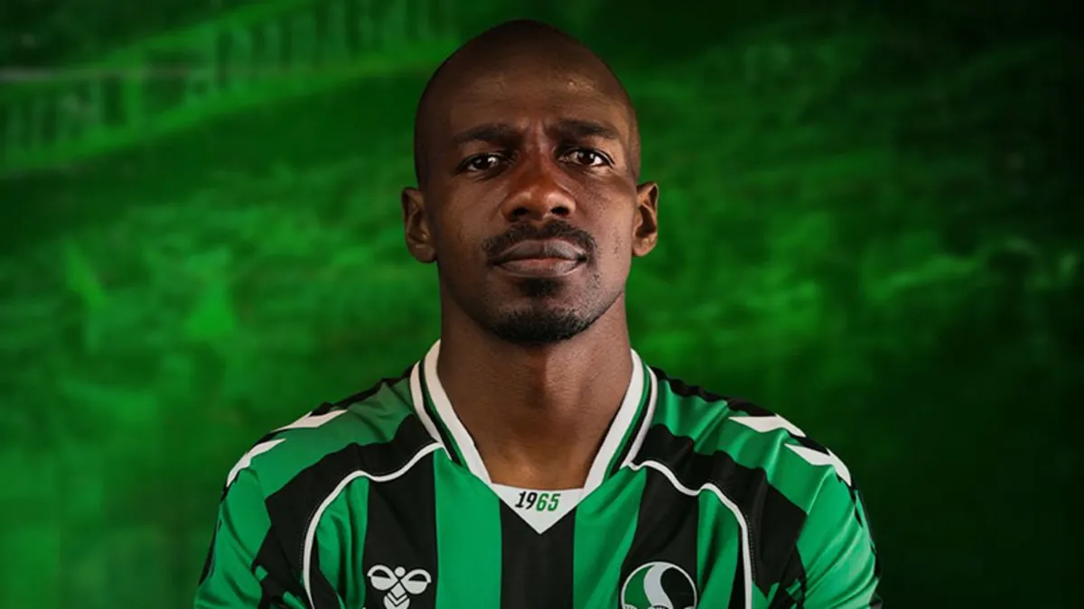 Sakaryaspor’da Gael Kakuta ile vedalaşıldı! Sakaryaspor’da Gael Kakuta ile vedalaşıldı!