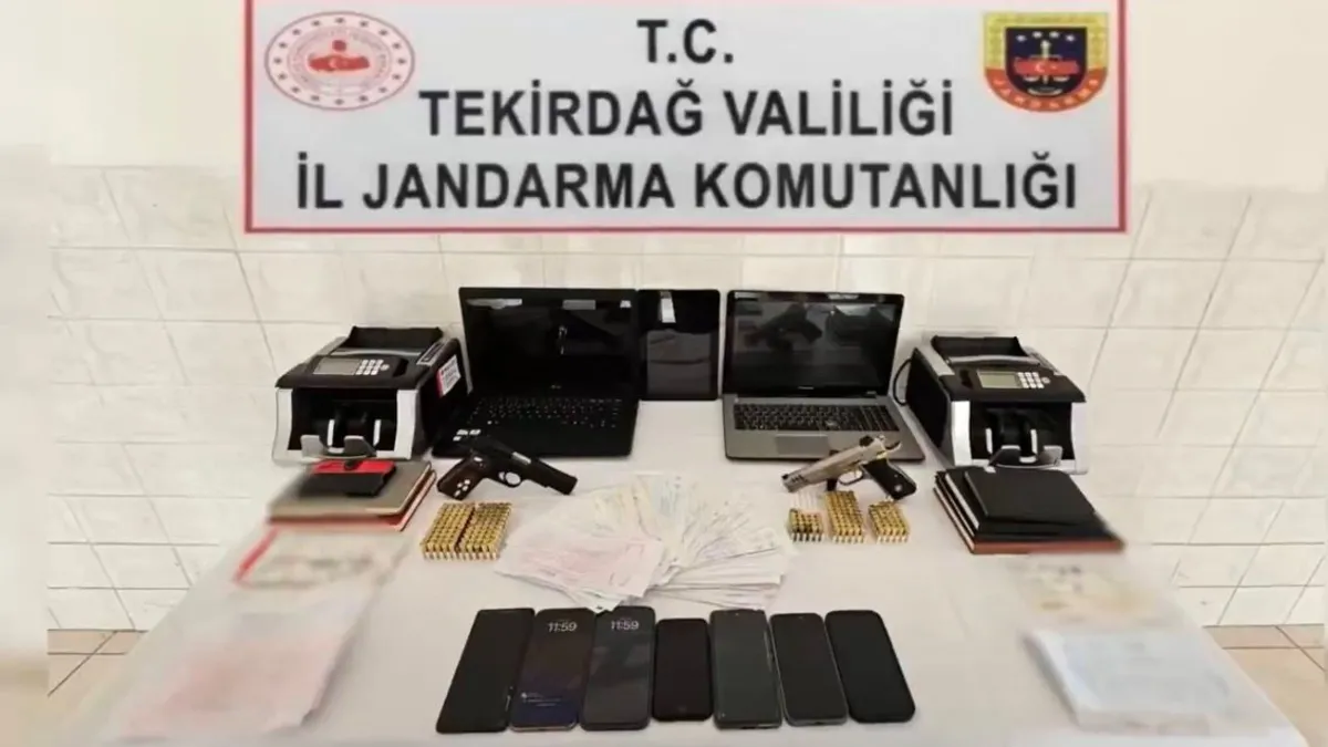 11 ilde tefecilik ve nitelikli yağma suçlarına yönelik operasyon: 4,5 milyar lira hesap hareketi tespit edildi 11 ilde tefecilik ve nitelikli yağma suçlarına yönelik operasyon: 4,5 milyar lira hesap hareketi tespit edildi