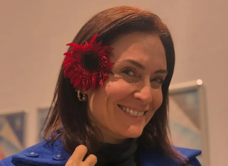 Ceyda Düvenci artık sarışın değil! Hayranlarına yok artık dedirten o değişim...